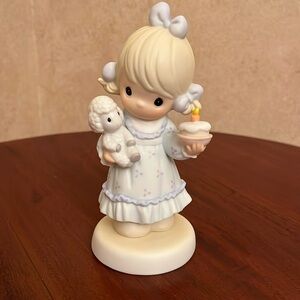 VTG 1999 Precious Moments "Happy Birthday to Ewe", Little girl holding cupcake